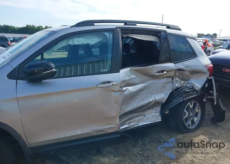 2022 Honda Passport Trail Sport z USA, uszkodzony, nr VIN 5FNYF8H68NB025262